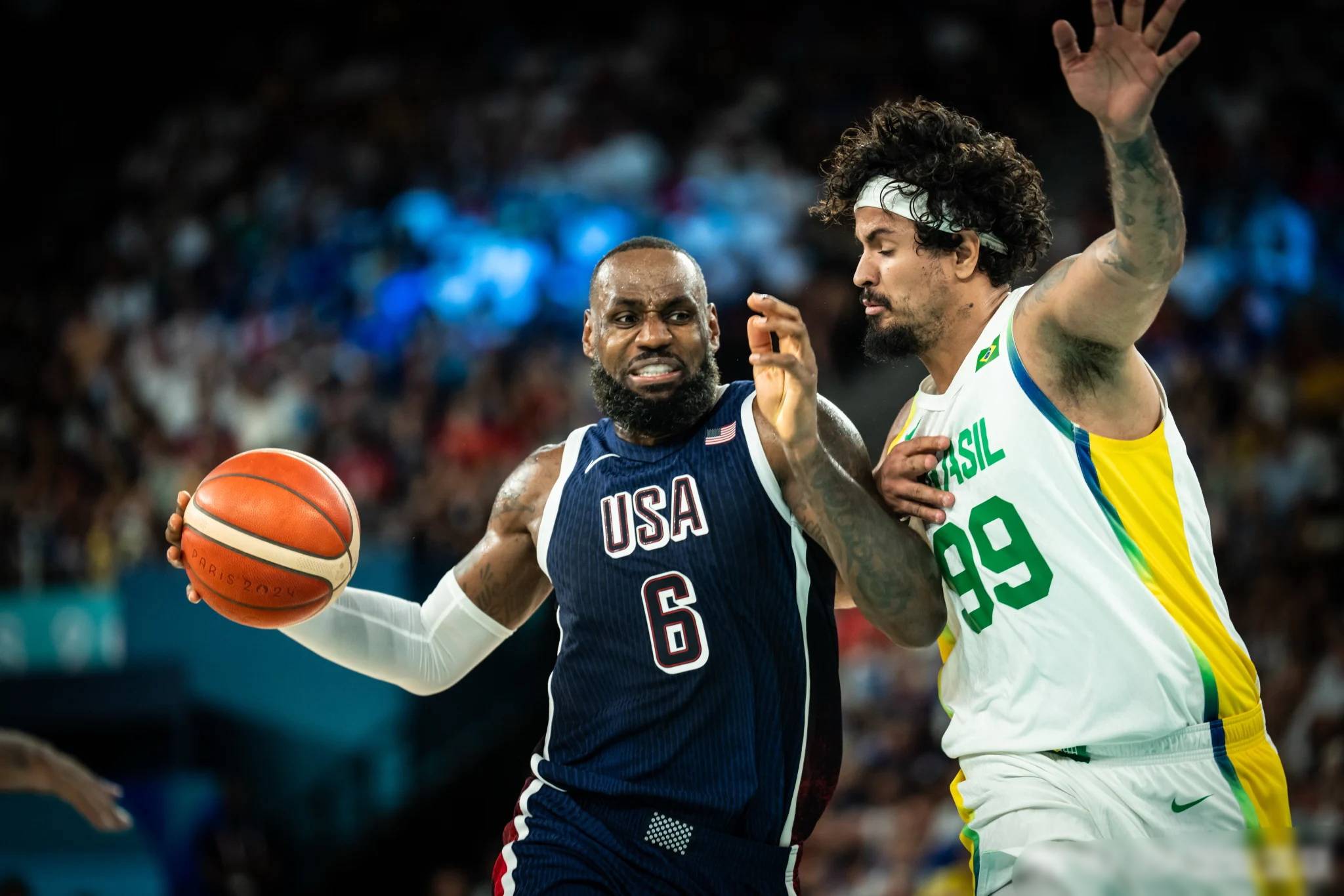 美国男篮遭遇惨败,无缘争夺冠军 美国男篮遭遇惨败,无缘争夺冠军