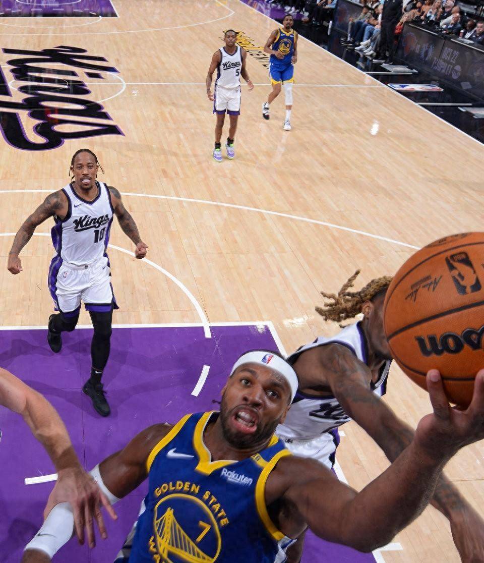 库里三分绝杀带队成功,勇士士气飙升两连胜的简单介绍 库里三分绝杀带队成功,勇士士气飙升两连胜的简单介绍