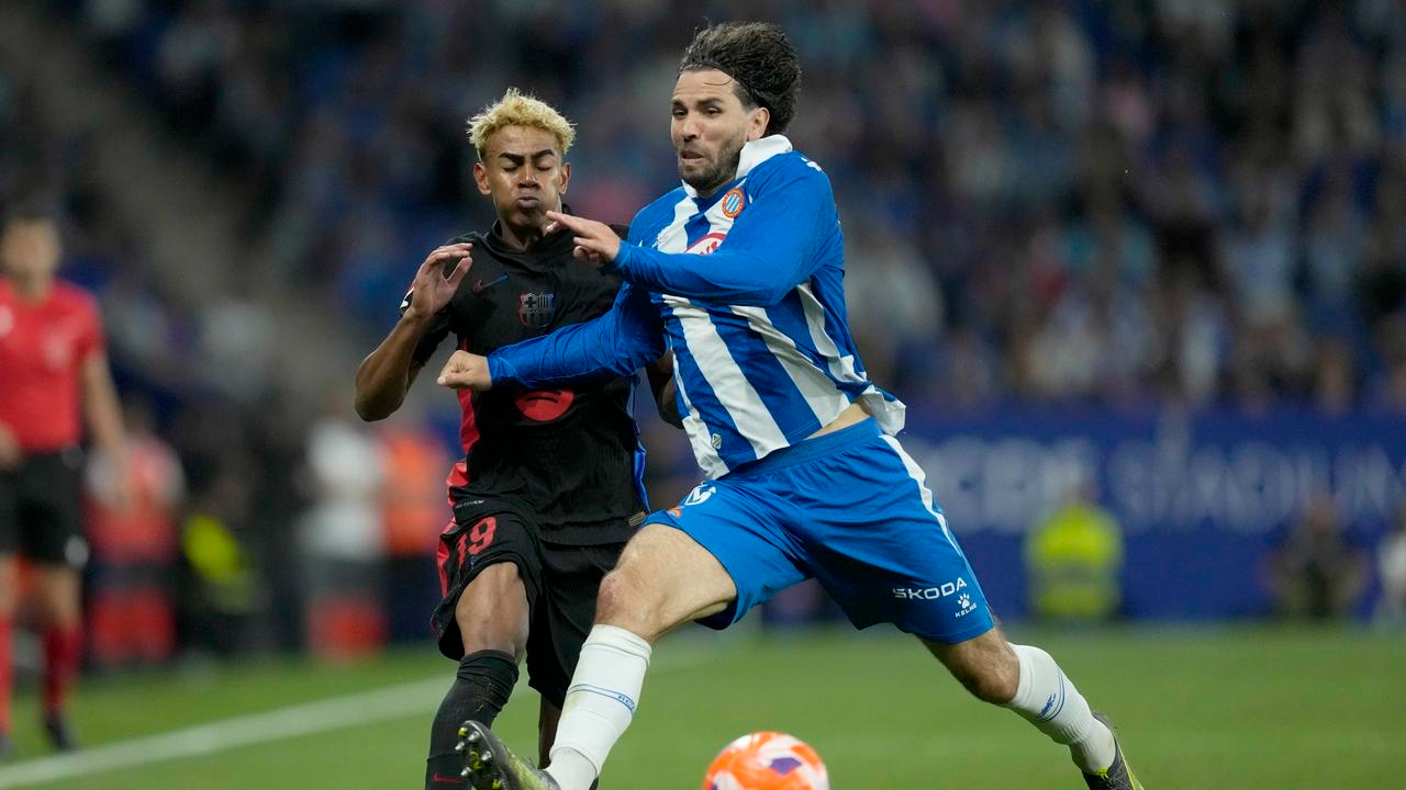 西班牙队遭遇重挫,球员表现令人失望的简单介绍 西班牙队遭遇重挫,球员表现令人失望的简单介绍