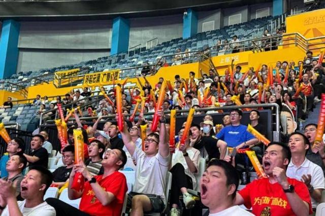 湖北男篮取得胜利,士气高昂 湖北男篮取得胜利,士气高昂