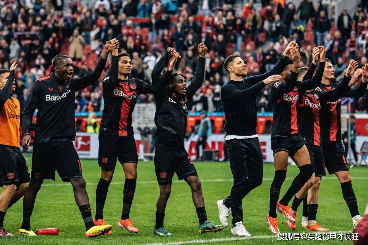 不来梅击败佛罗伦萨，本斯拿进球