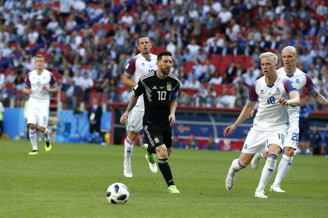 包含波兰冰岛战平,双方难分高下持平的词条 包含波兰冰岛战平,双方难分高下持平的词条