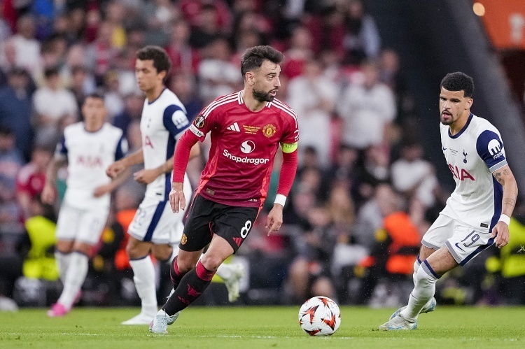 关于阿贾克斯遭曼联逆转，错失决赛！的信息