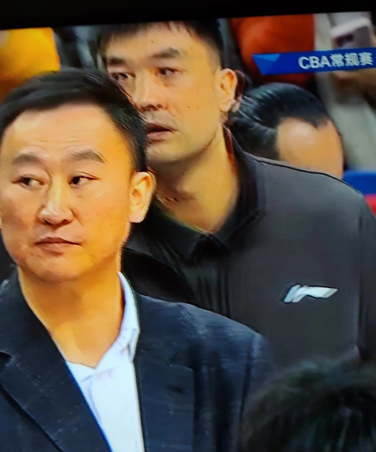 青岛队迎战山西，努力争夺胜利