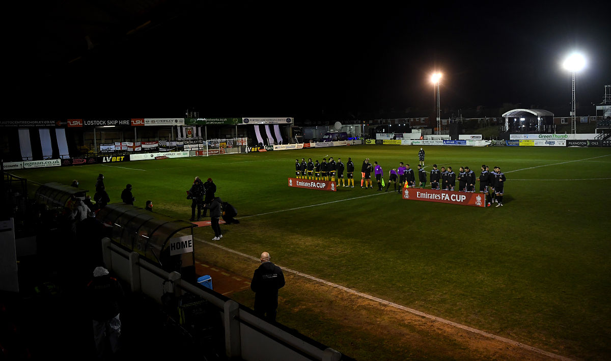 荷兰队主场失利，球迷心情低落