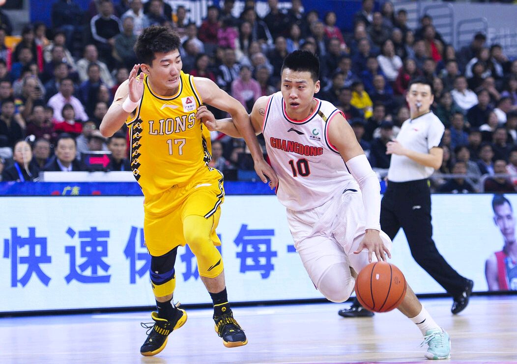 一触即发的紧张对抗,胜负归谁? 一触即发的紧张对抗,胜负归谁?