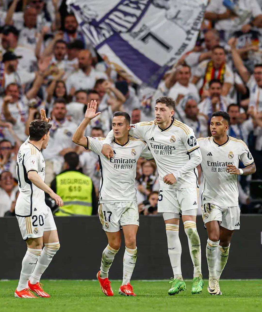 FB体育官方网站-皇家马德里队员火力全开，轻松击溃对手