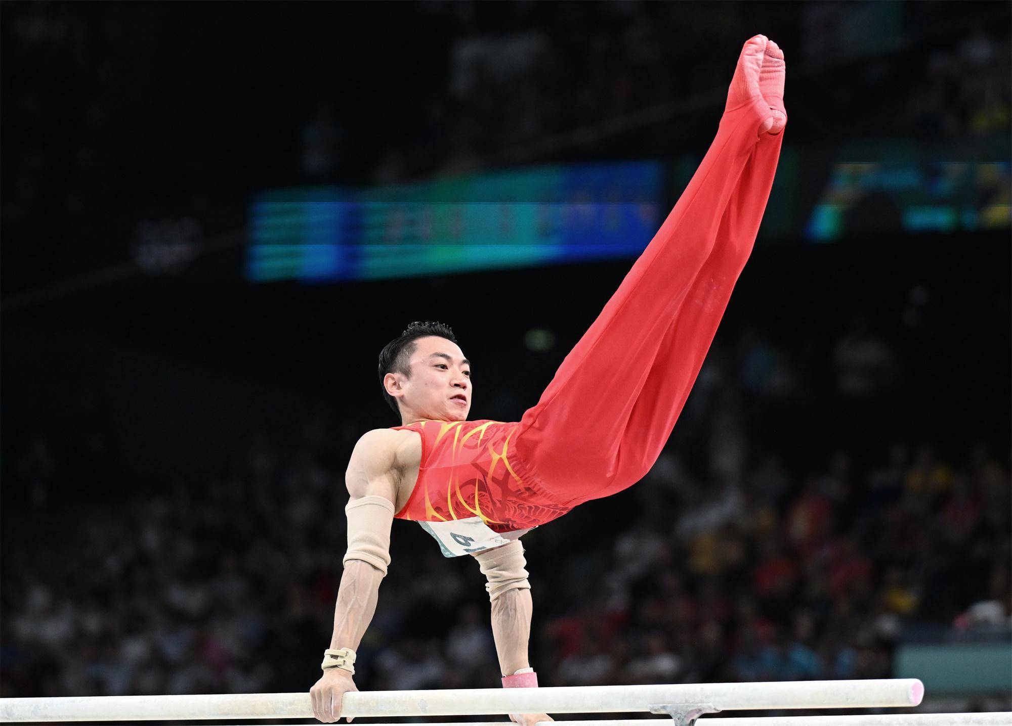 FB体育官网-体操赛场上悬念重重，谁将夺得金牌