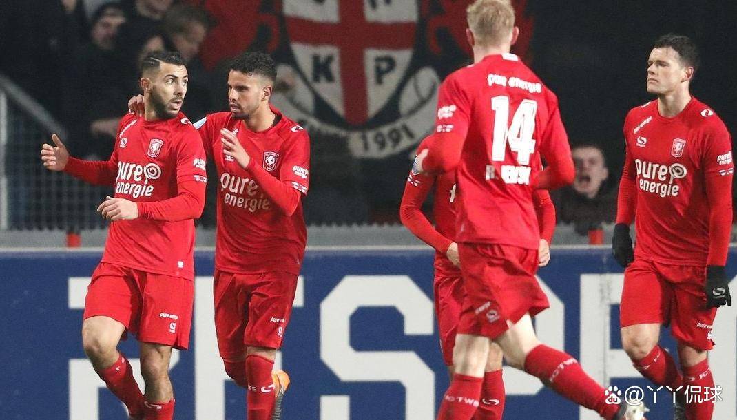 -阿尔克马尔2-3负于对手，遭遇失利