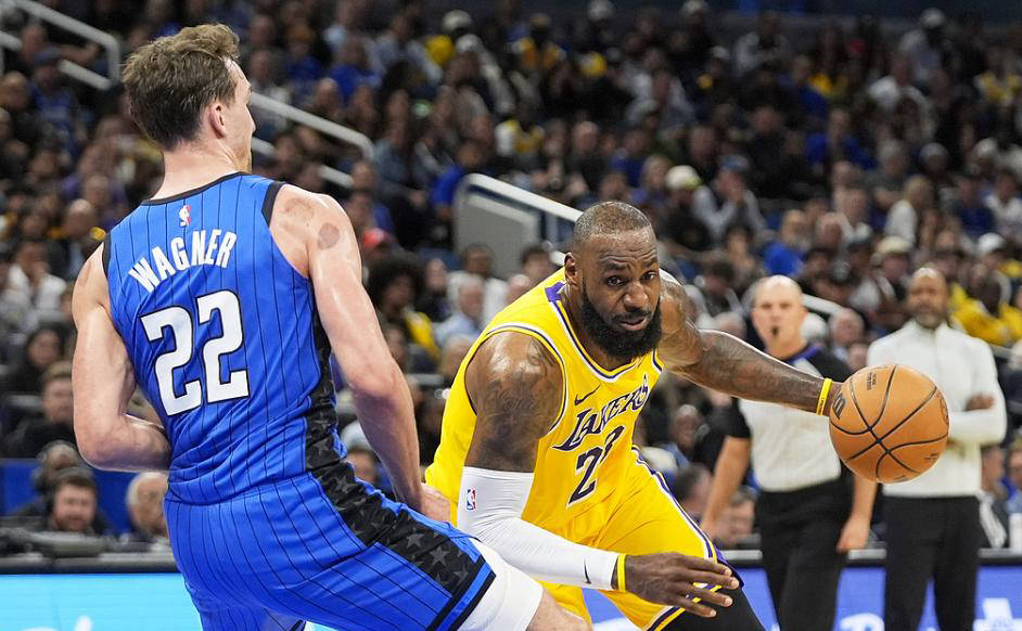 湖人惨败国王,球队连续两场失利状态堪忧 湖人惨败国王,球队连续两场失利状态堪忧