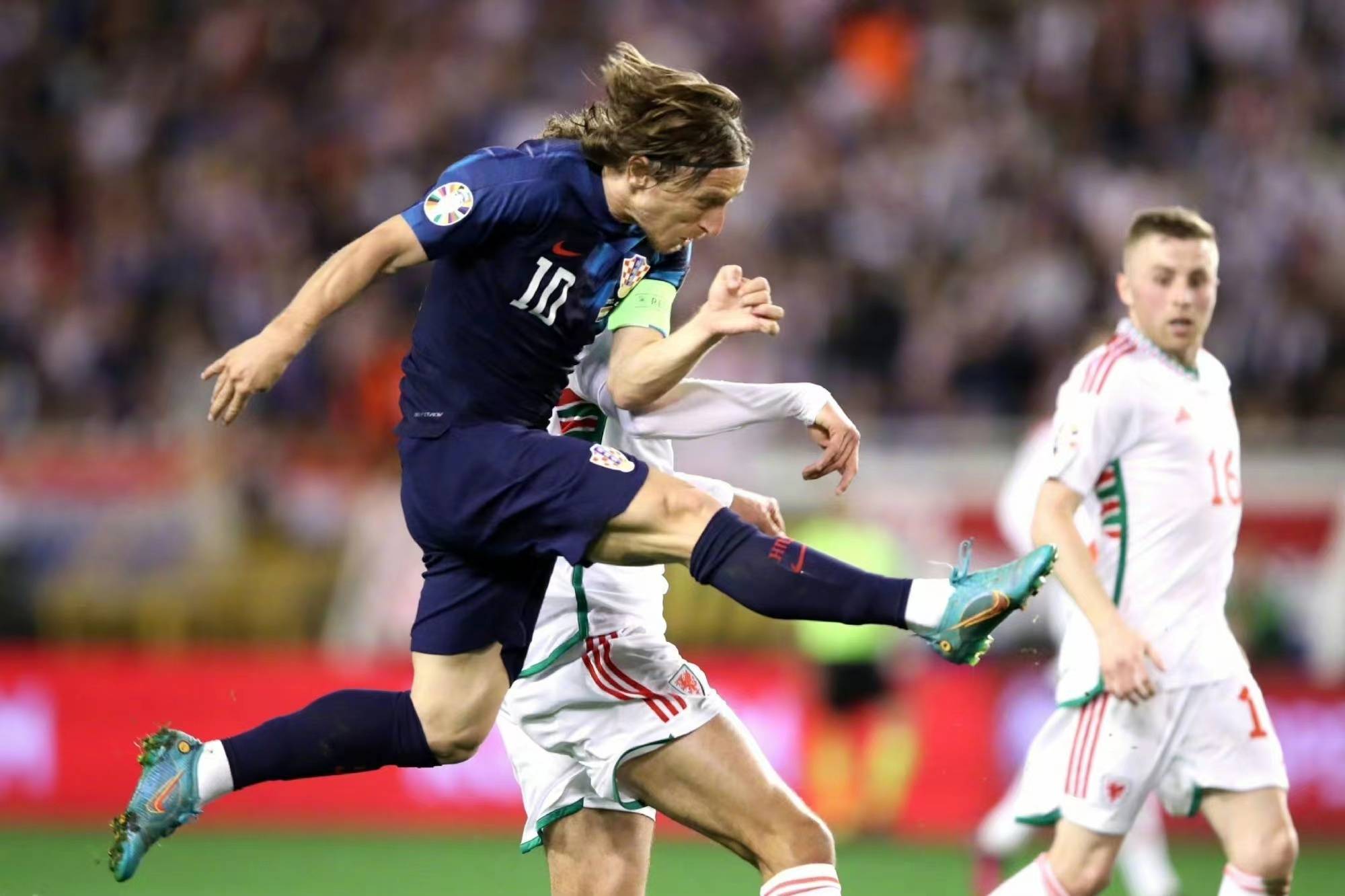 欧预赛瑞士国脚绝杀，帮助球队晋级