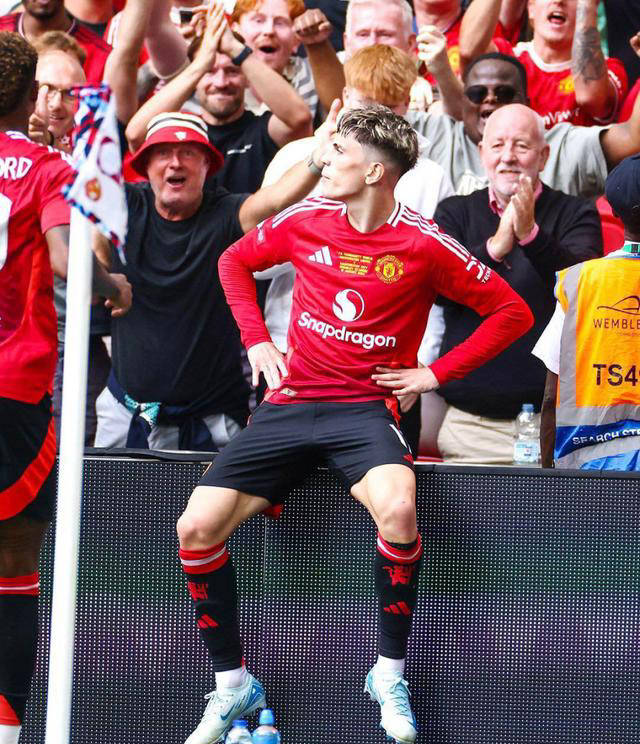 -关于曼联主场大胜修补联赛失分，回暖势头的信息