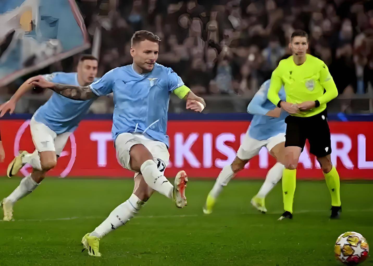 FB体育APP-拉齐奥后防漏洞暴露，连续两场失球