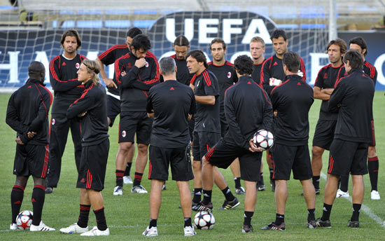 里萨本备战重要比赛,全队士气高涨 里萨本备战重要比赛,全队士气高涨