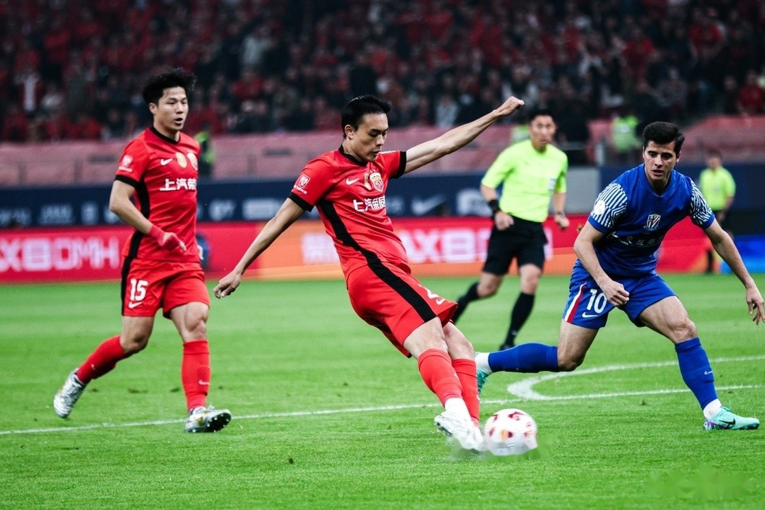 关于才华横溢球员破门得分，率队大胜对手的信息