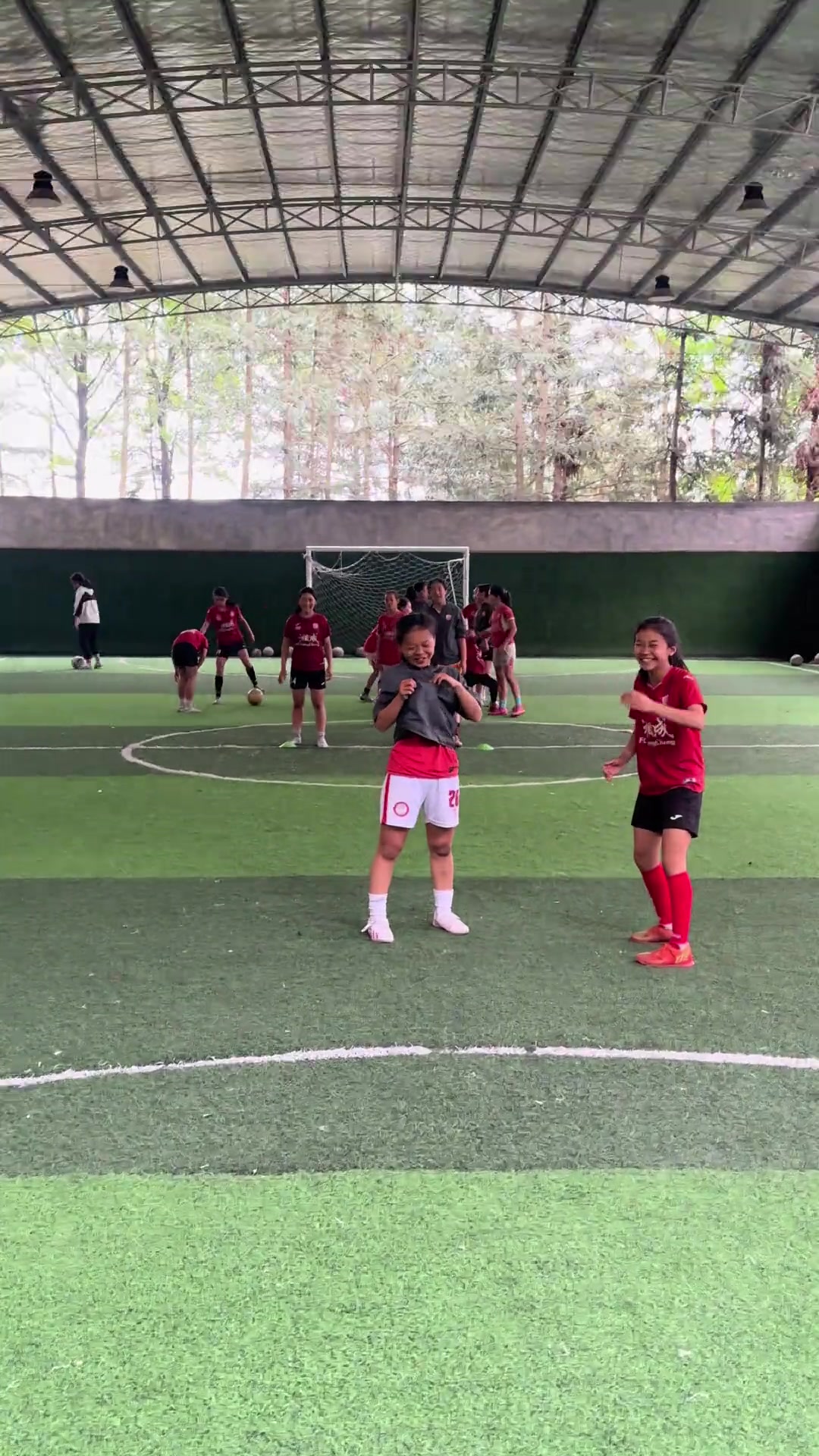 强强对抗女足对抗赛展现技术实力的简单介绍 强强对抗女足对抗赛展现技术实力的简单介绍