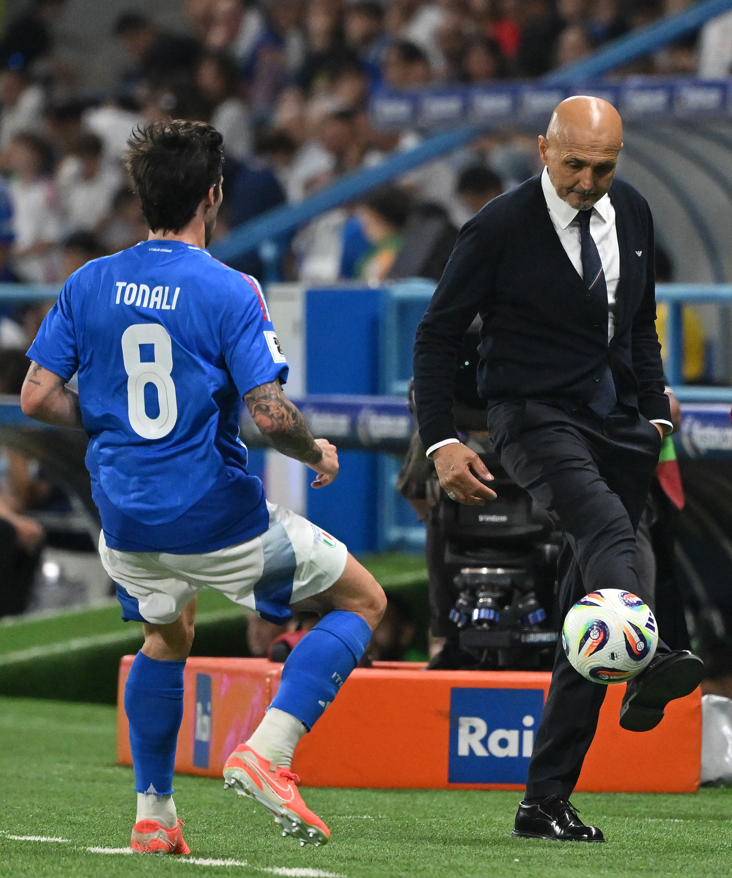 包含意大利杀入欧锦赛半决赛,令人惊叹的表现!的词条 包含意大利杀入欧锦赛半决赛,令人惊叹的表现!的词条