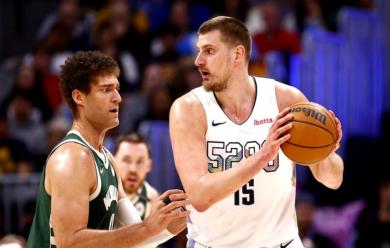 雄鹿战胜雄鹿，取得关键胜利