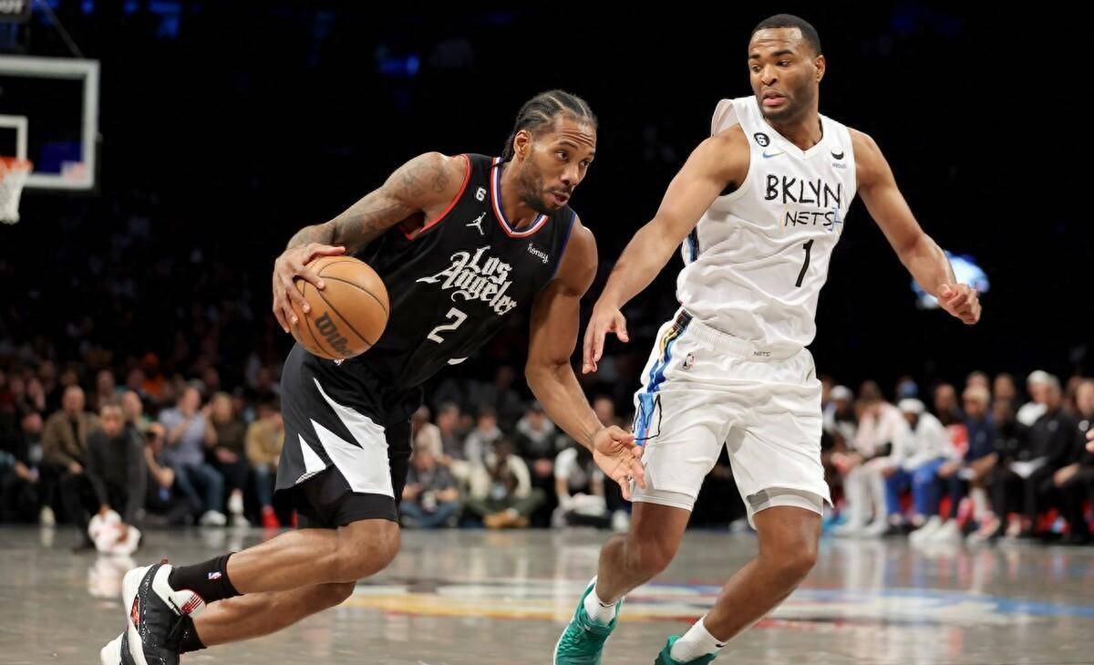 快船惨败雄鹿,遭遇连败 快船惨败雄鹿,遭遇连败