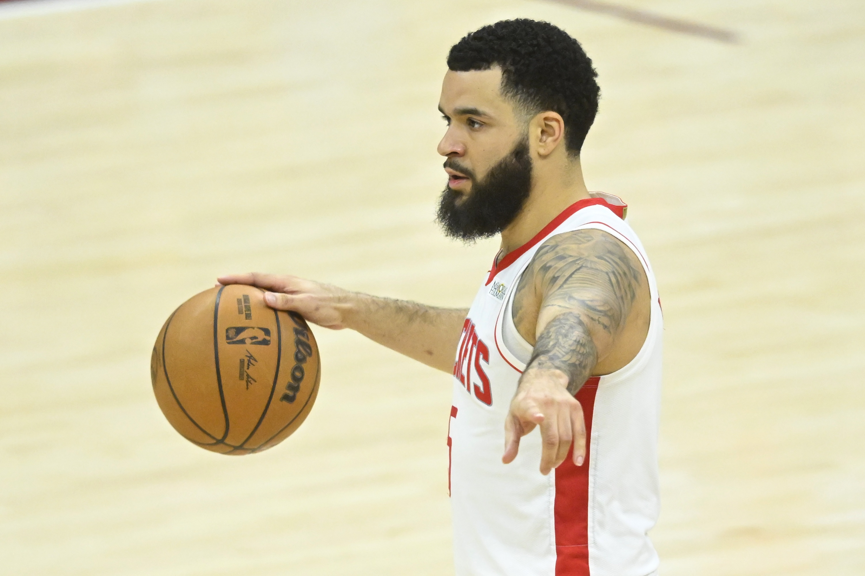 罗素三分绝杀,灰熊惜败火箭的简单介绍 罗素三分绝杀,灰熊惜败火箭的简单介绍