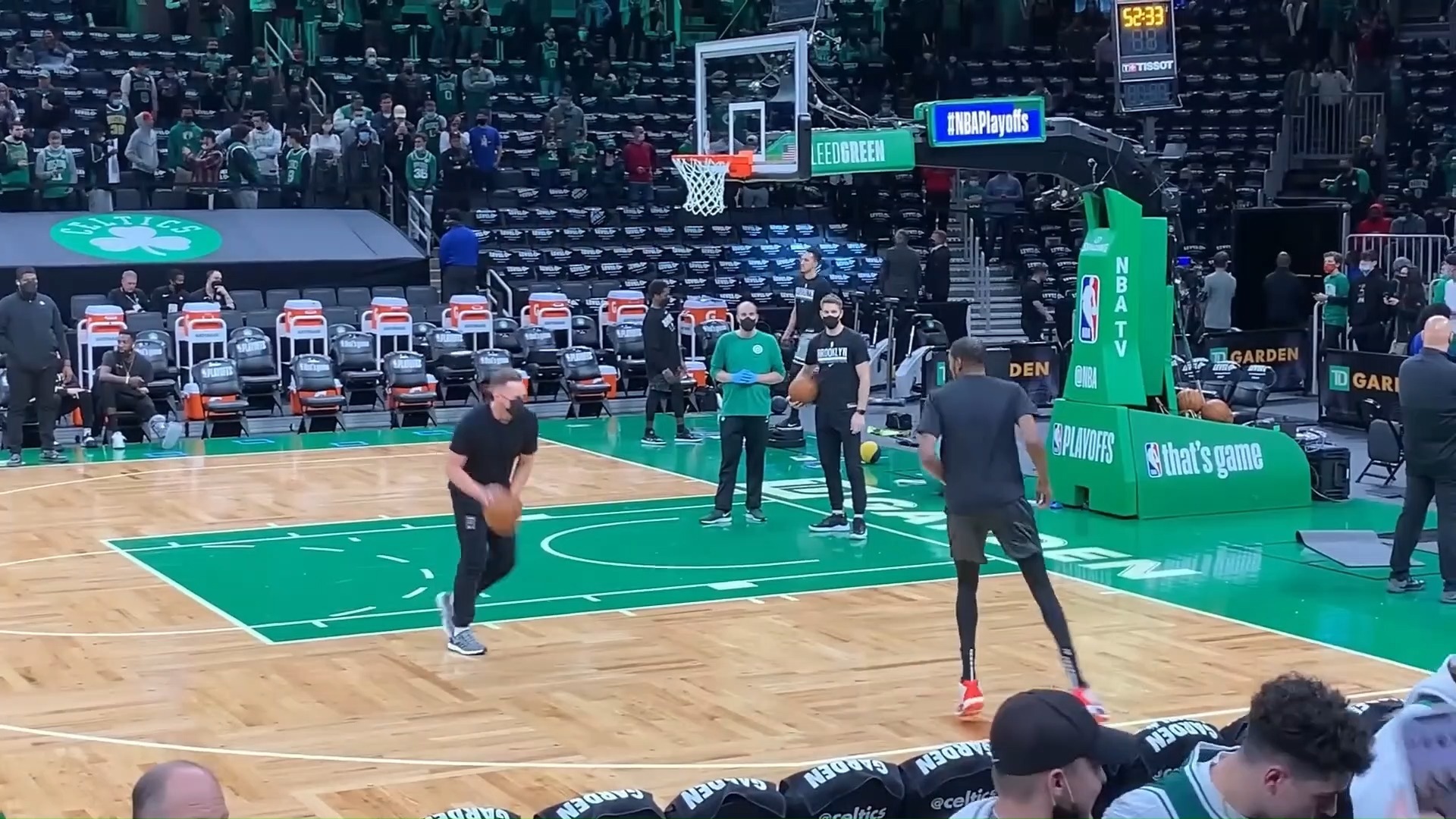 FBsports-篮网客场击败凯尔特人，获得系列赛首胜