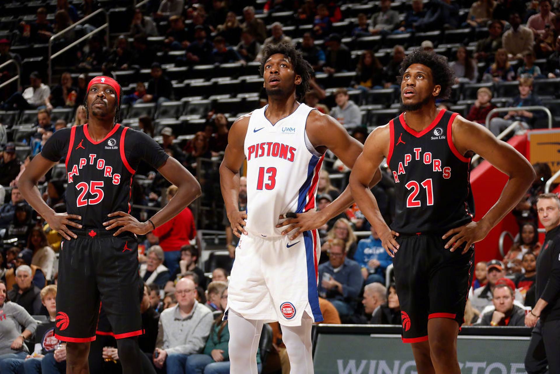 猛龙胜尼克斯，西亚卡姆22分包揽锁