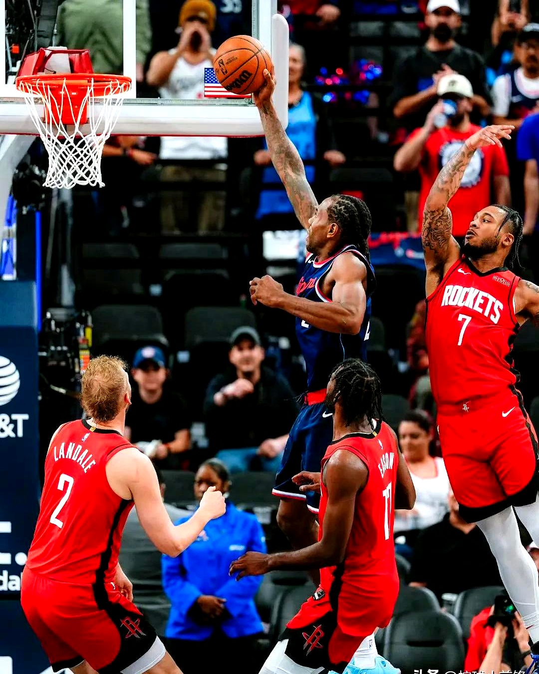 FB体育下载-快船不敌猛龙，遭遇困境